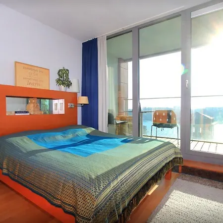 Luxury Space At The Address In Apartment *